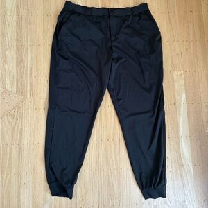 Men's Black Jogger-Style Golf Pants